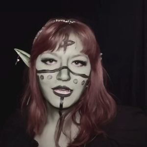 Meet your Posher, Alyxandrea